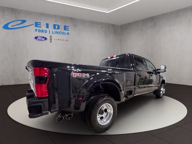 2026 Agate Black Metallic Ford Super Duty F-350 DRW Platinum 4X4 Truck