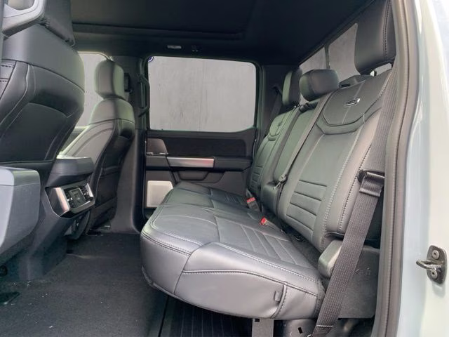 2026 Glacier Gray Metallic Tri-Coat Ford Super Duty F-350 SRW Platinum 4X4 Truck