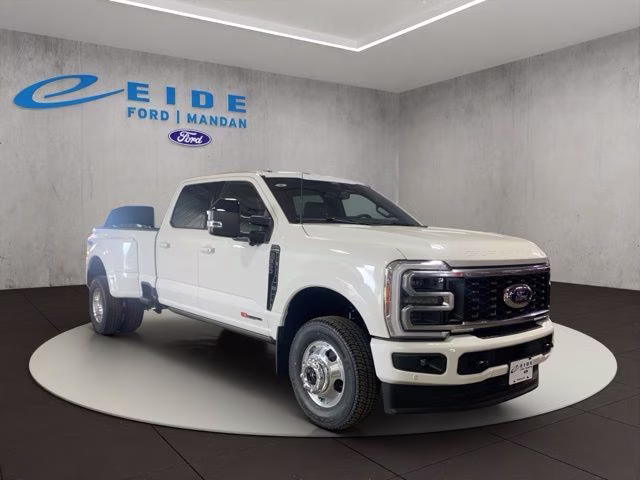 2026 Star White Metallic Tri-Coat Ford Super Duty F-350 DRW 4X4 Truck