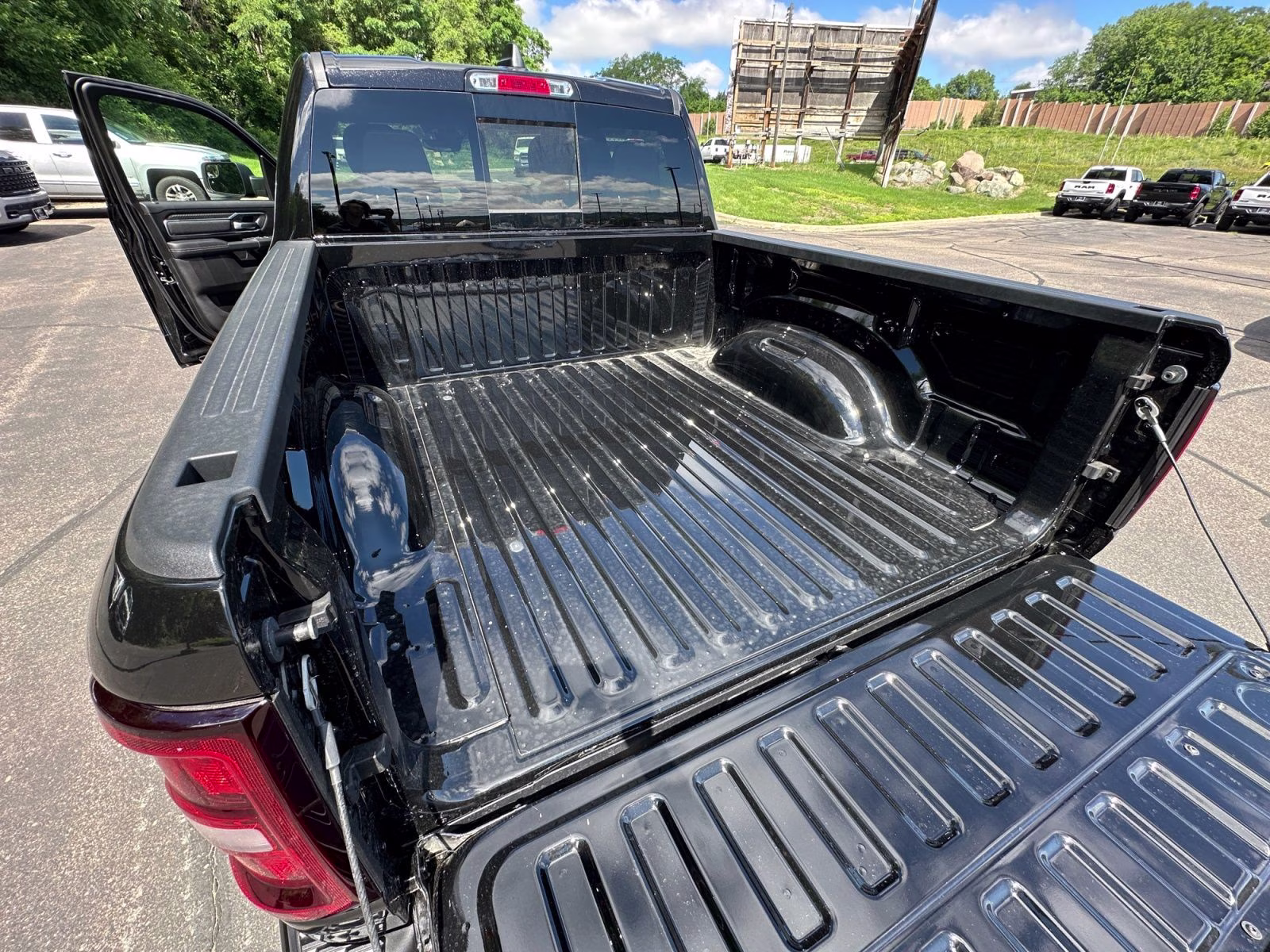 2026 Diamond Black Crystal Pearlcoat Ram 1500 Big Horn/Lone Star 4X4 Truck
