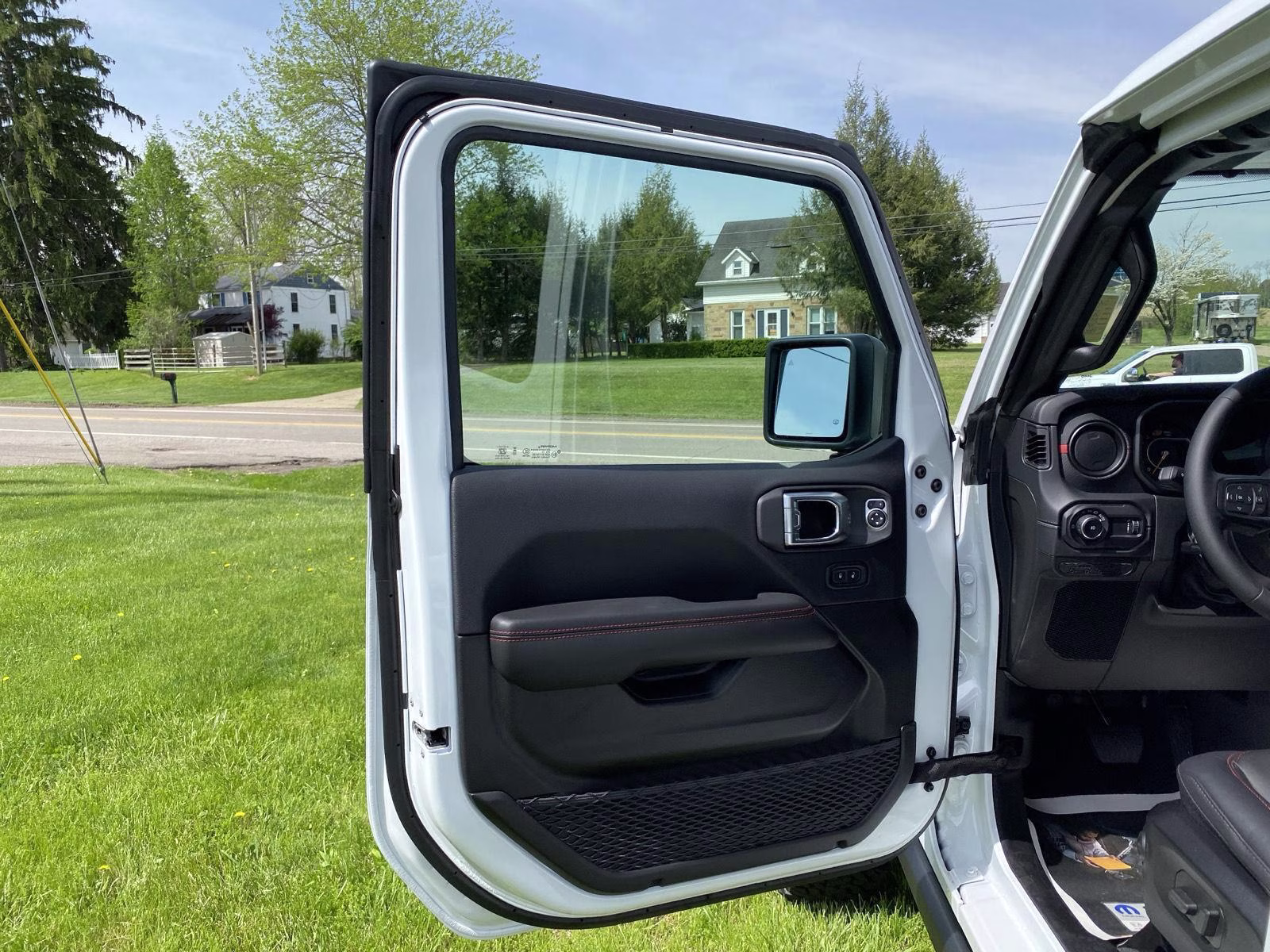 2026 Bright White Clearcoat Jeep Wrangler Rubicon 4X4 4-door