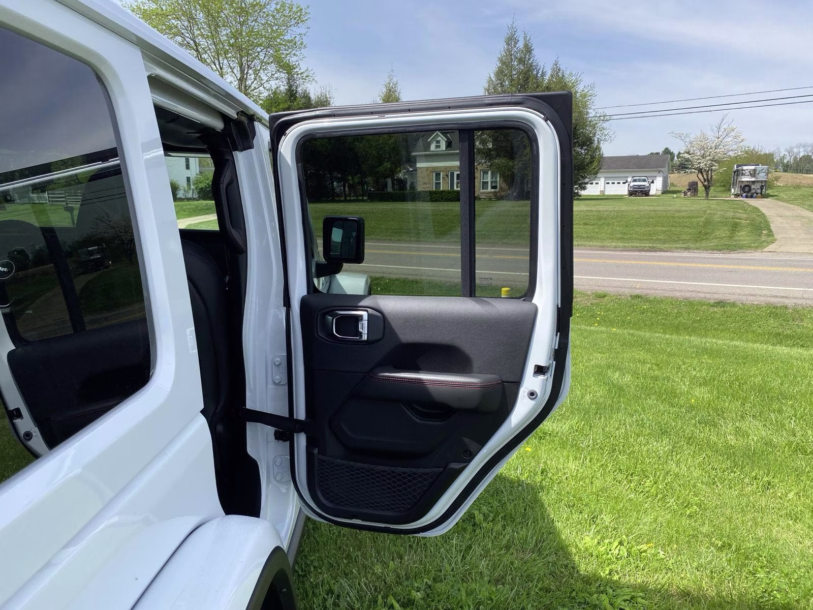 2026 Bright White Clearcoat Jeep Wrangler Rubicon 4X4 4-door