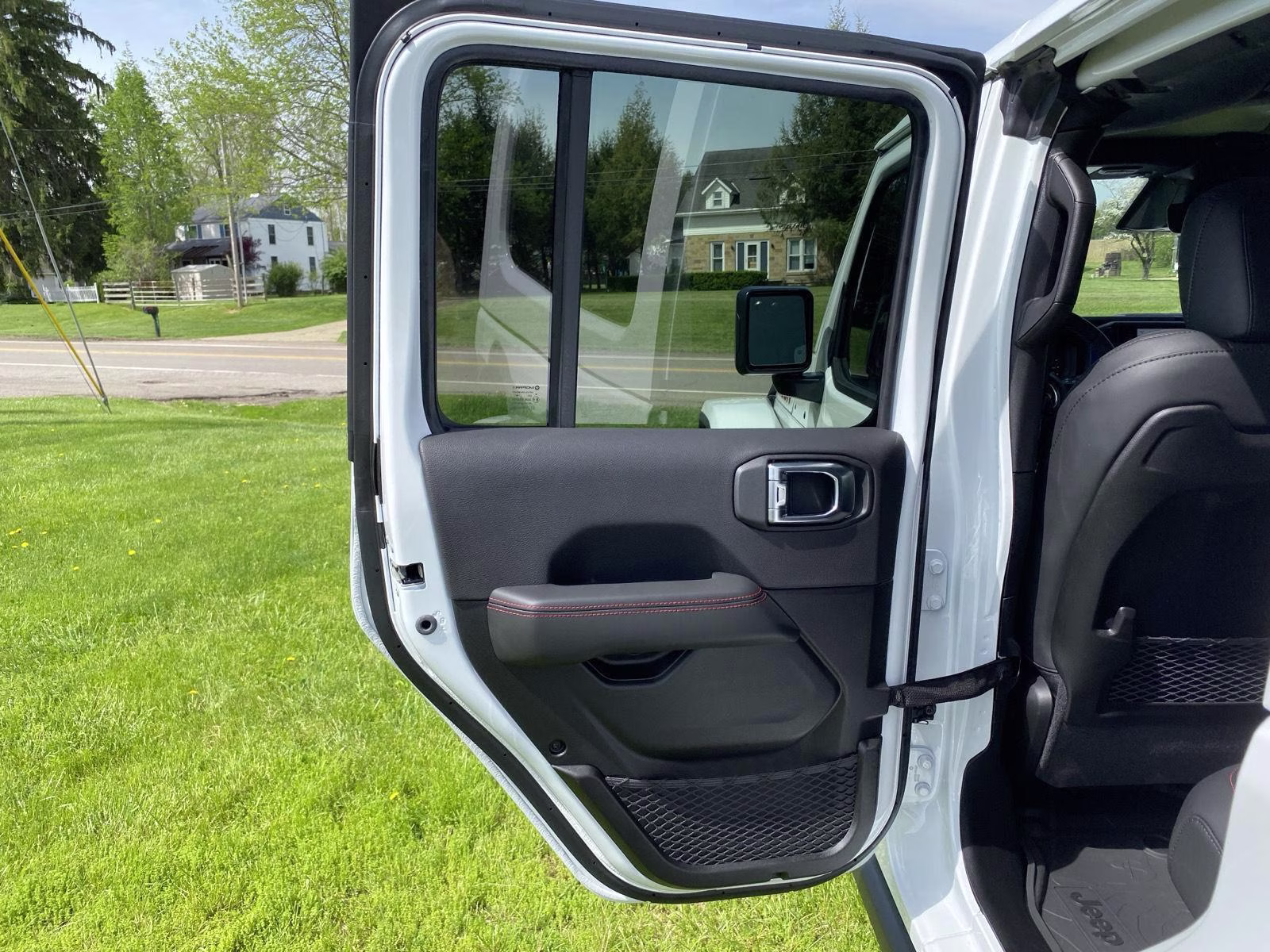 2026 Bright White Clearcoat Jeep Wrangler Rubicon 4X4 4-door