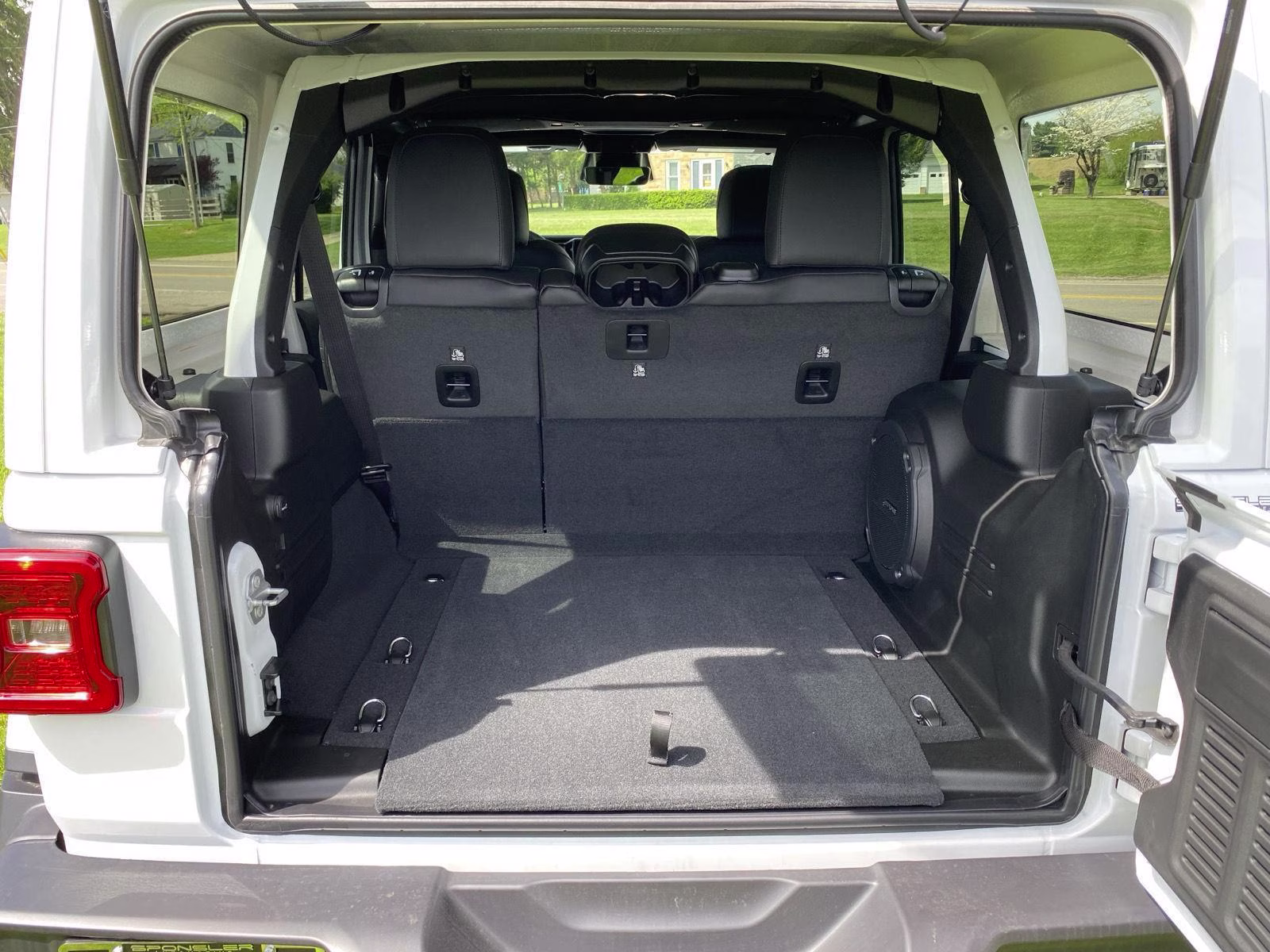 2026 Bright White Clearcoat Jeep Wrangler Rubicon 4X4 4-door