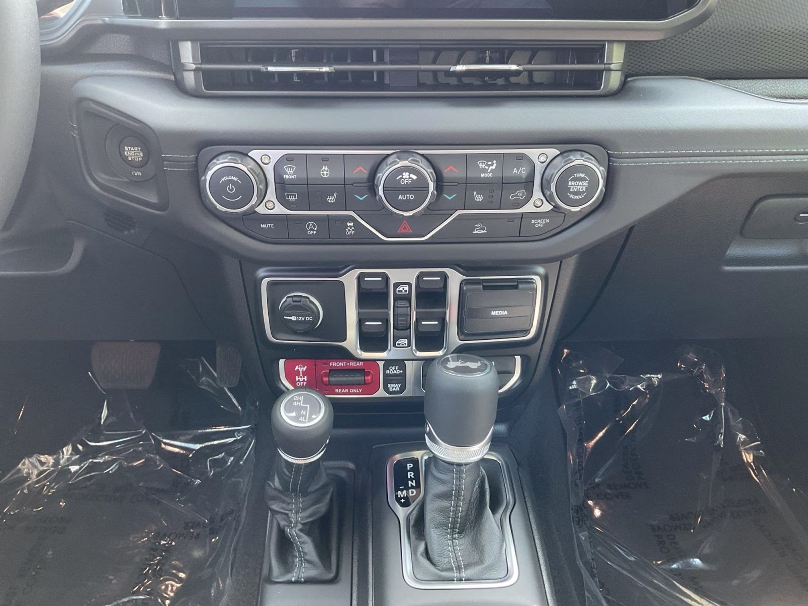 2026 Bright White Clearcoat Jeep Wrangler Rubicon 4X4 SUV