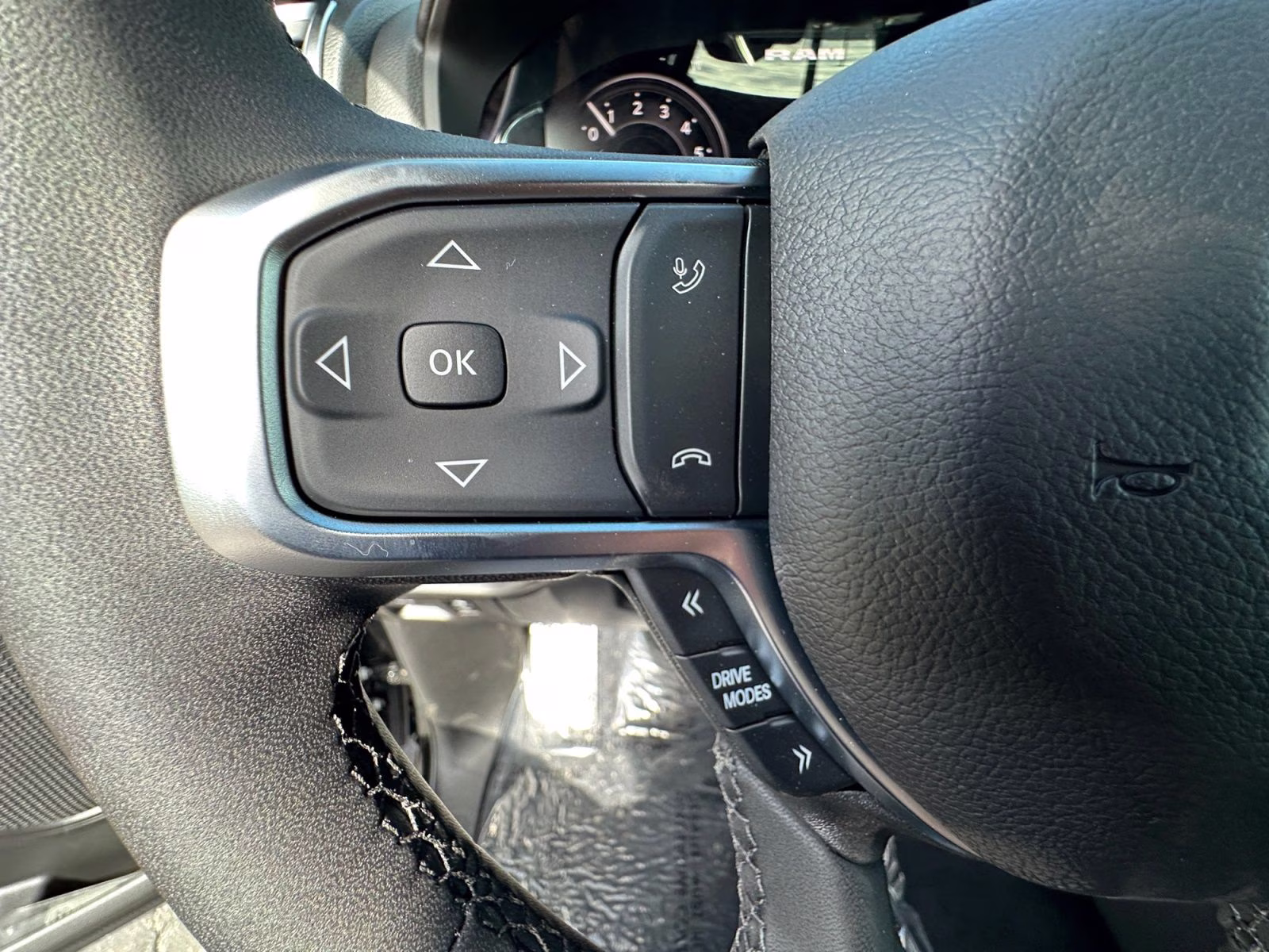 2026 Diamond Black Crystal Pearlcoat Ram 1500 Big Horn/Lone Star 4X4 Truck
