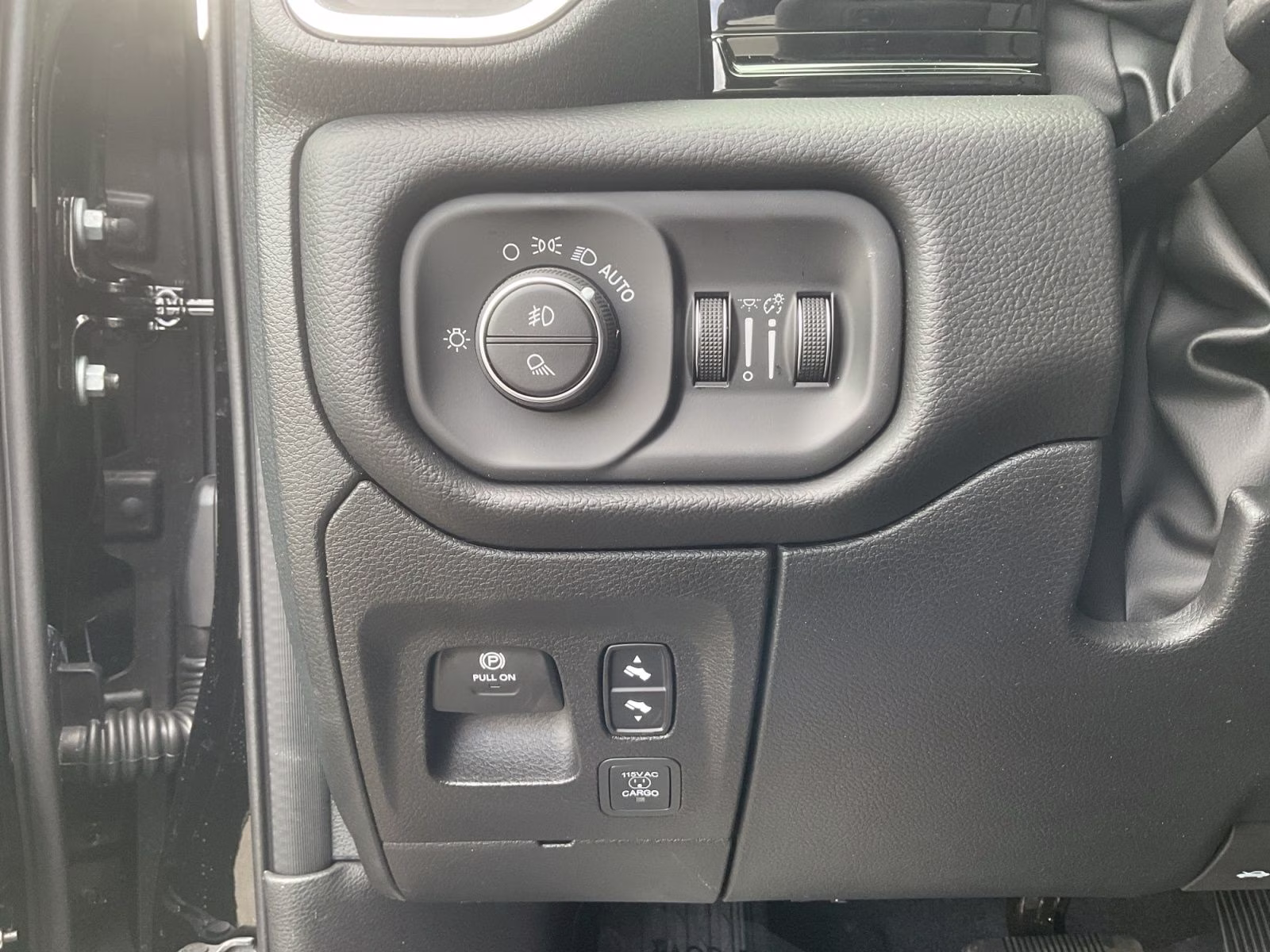 2026 Diamond Black Crystal Pearlcoat Ram 1500 Laramie 4X4 Truck