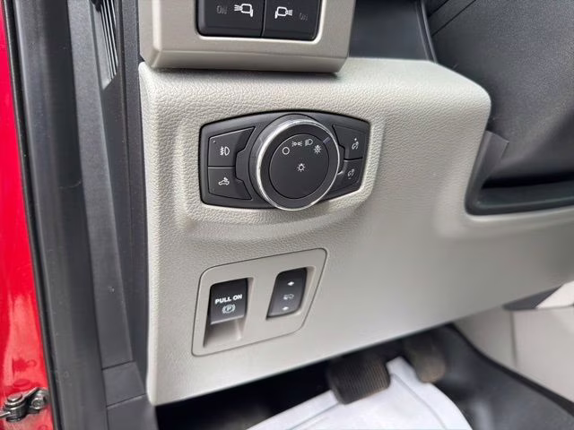 2020 Red Ford F-150 Lariat 4X4 Truck