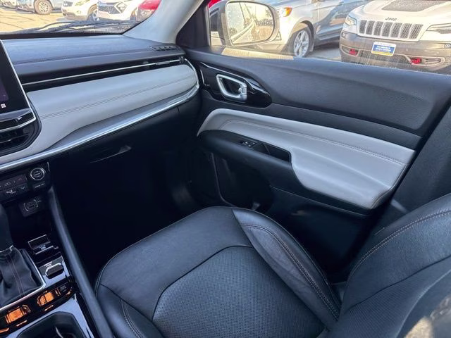 2022 Sting-Gray Clearcoat Jeep Compass Limited 4X4 SUV