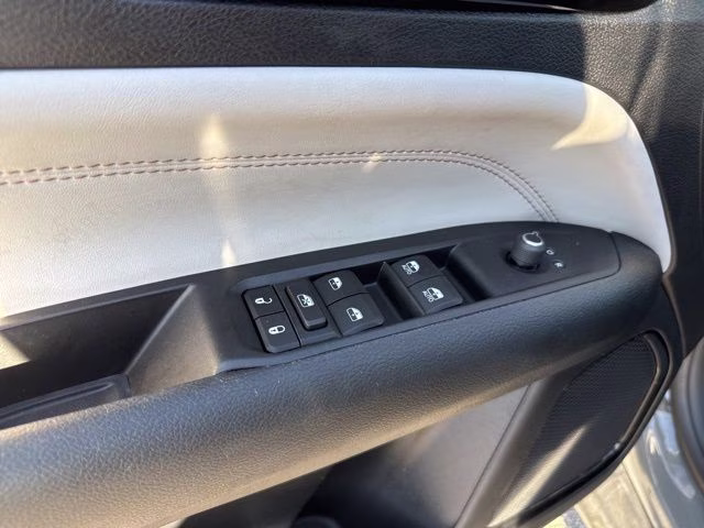 2022 Sting-Gray Clearcoat Jeep Compass Limited 4X4 SUV