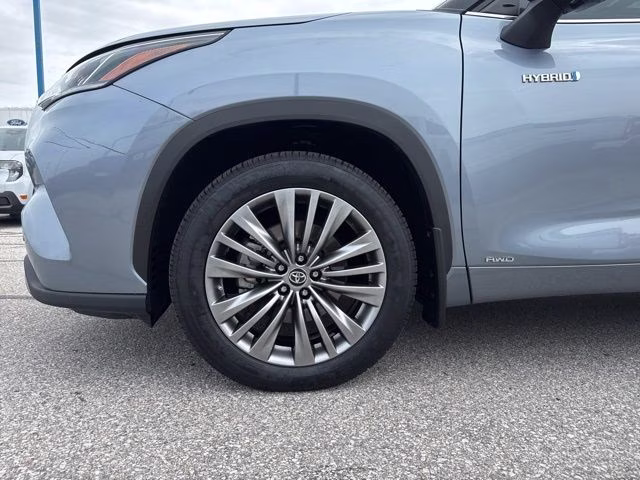 2020 Moon Dust Toyota Highlander Hybrid Platinum AWD SUV