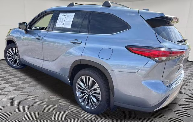 2020 Moon Dust Toyota Highlander Hybrid Platinum AWD SUV