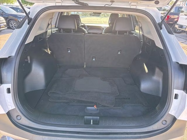 2023 Glacial White Pearl Kia Sportage EX AWD SUV