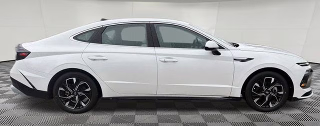 2024 Serenity White Hyundai Sonata SEL FWD Sedan