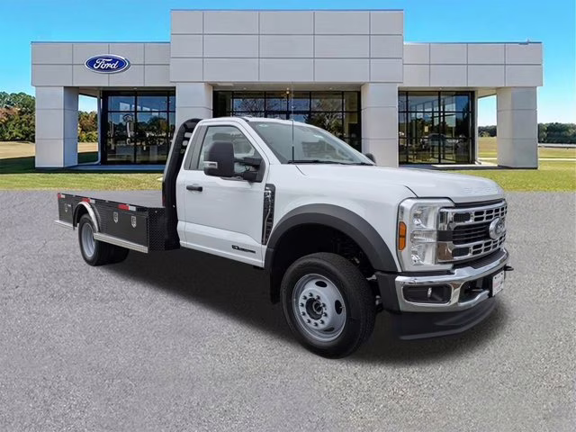 2026 Oxford White Ford Super Duty F-450 DRW XL 4X4 Truck
