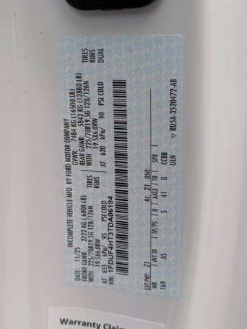 2026 Oxford White Ford Super Duty F-450 DRW XL 4X4 Truck