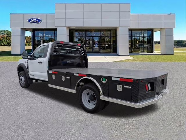 2026 Oxford White Ford Super Duty F-450 DRW XL 4X4 Truck