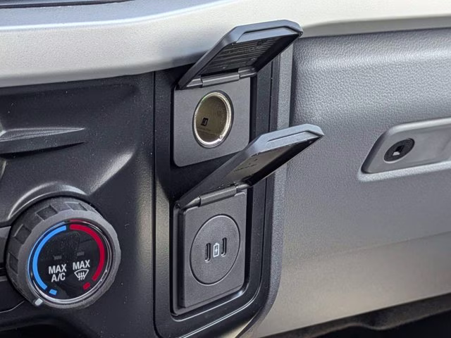 2026 Oxford White Ford Super Duty F-550 DRW XL 4X4 Truck