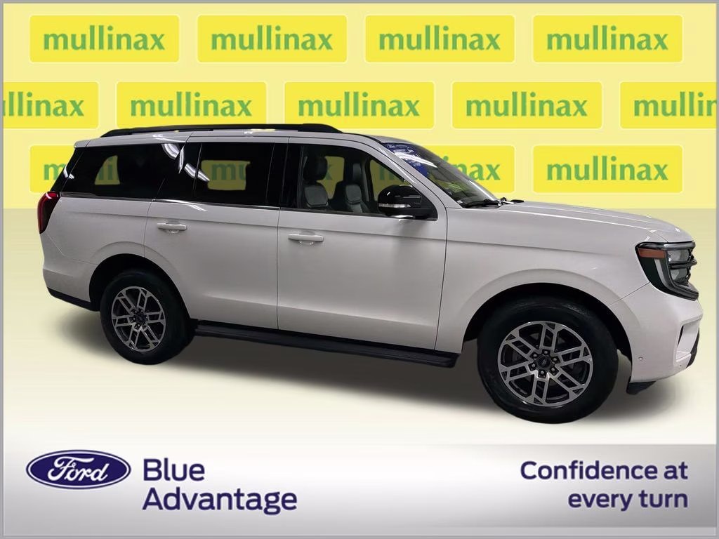 2025 Star White Metallic Tri-Coat Ford Expedition Active RWD SUV