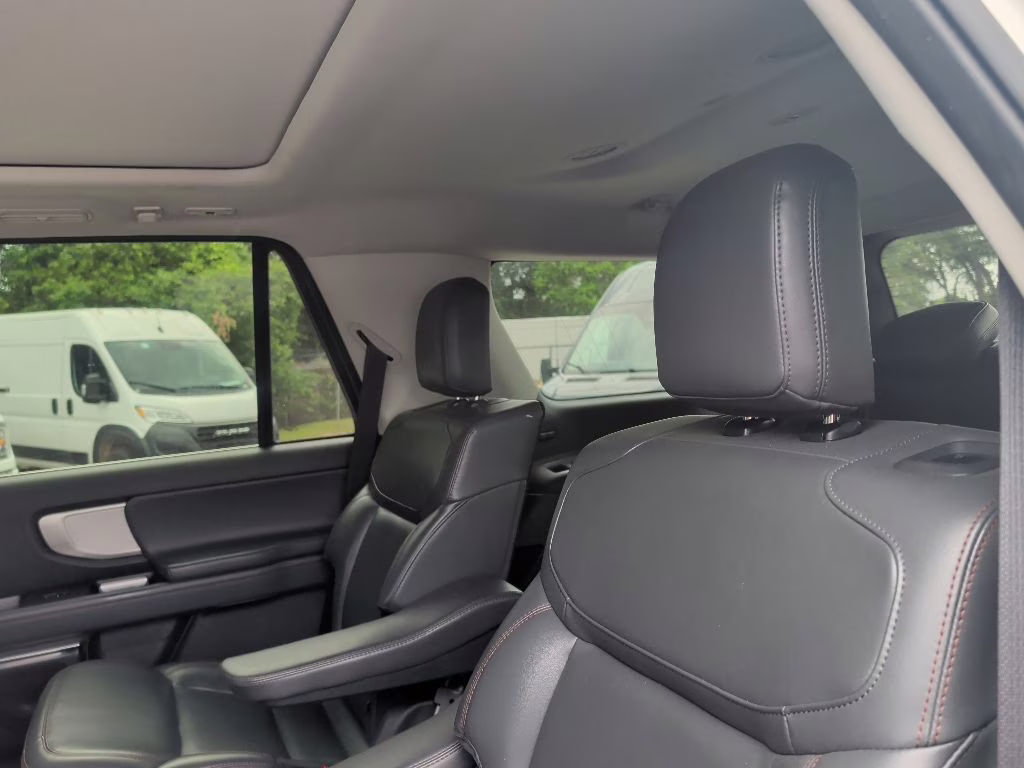 2025 Star White Metallic Tri-Coat Ford Expedition Active RWD SUV