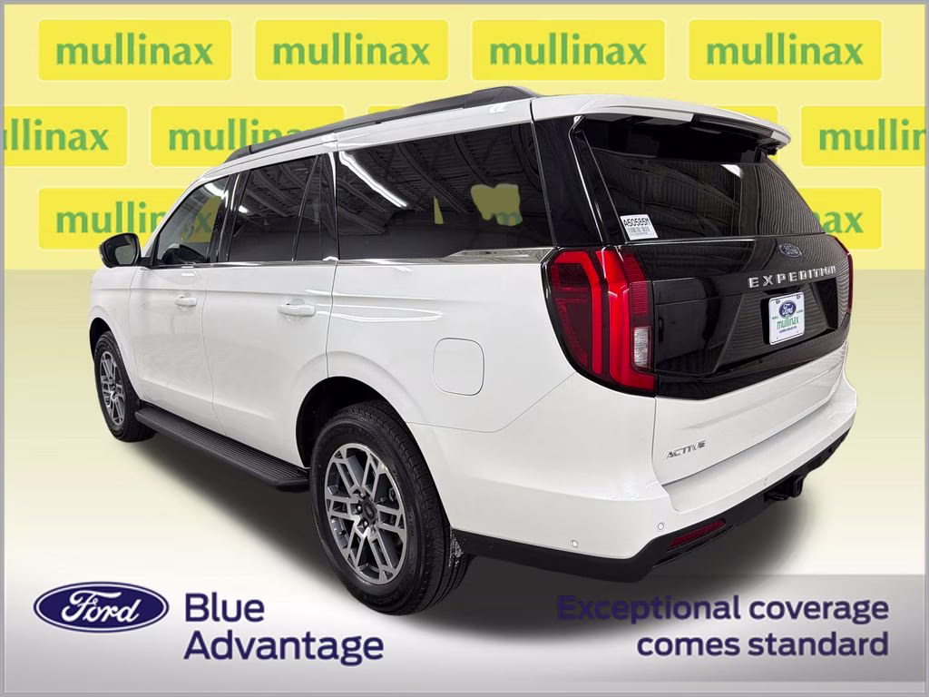 2025 Star White Metallic Tri-Coat Ford Expedition Active RWD SUV