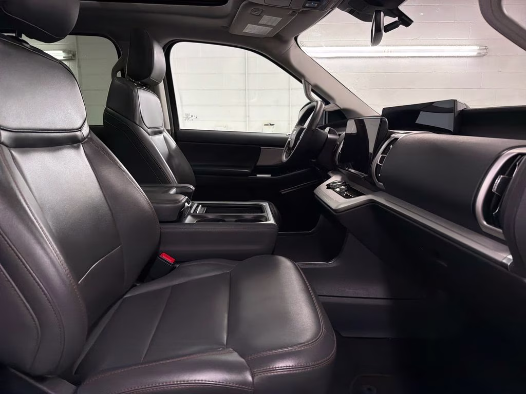 2025 Star White Metallic Tri-Coat Ford Expedition Active RWD SUV