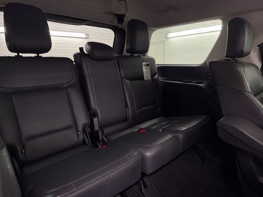 2025 Star White Metallic Tri-Coat Ford Expedition Active RWD SUV