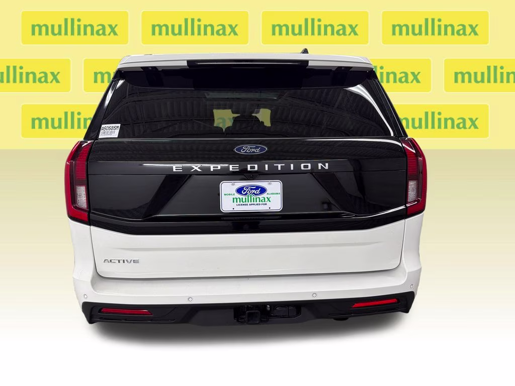 2025 Star White Metallic Tri-Coat Ford Expedition Active RWD SUV