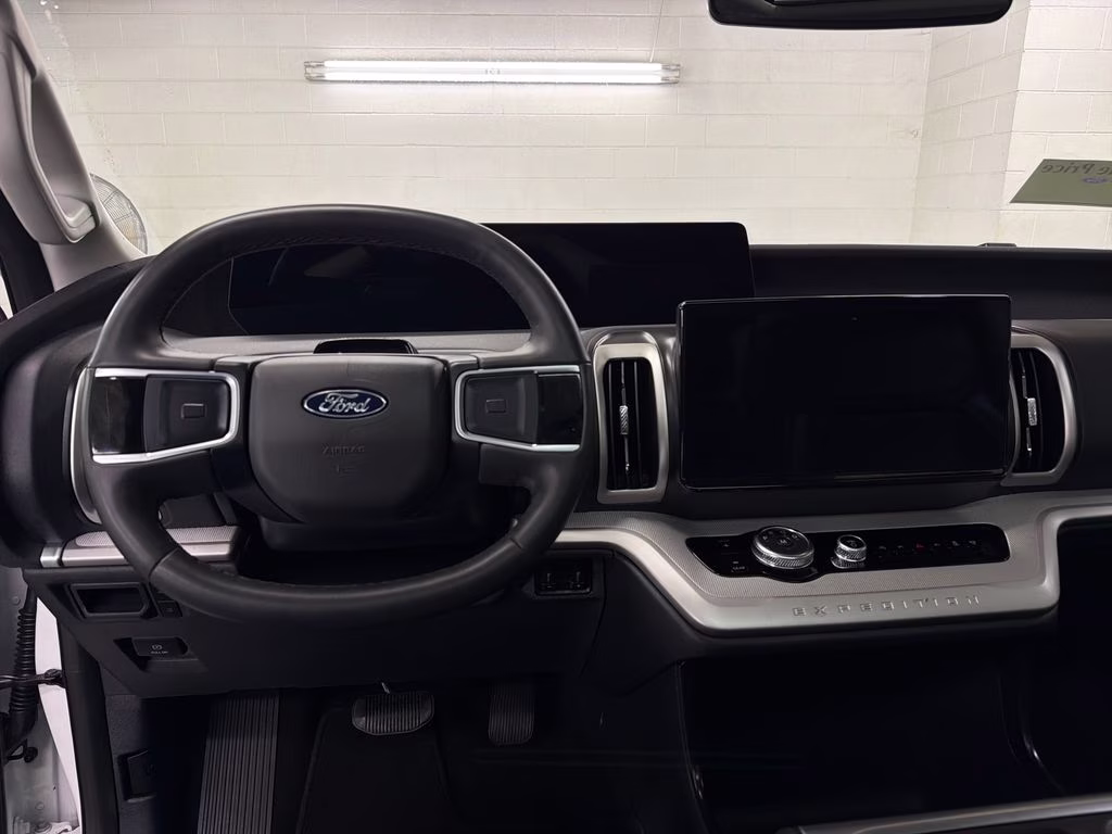 2025 Star White Metallic Tri-Coat Ford Expedition Active RWD SUV