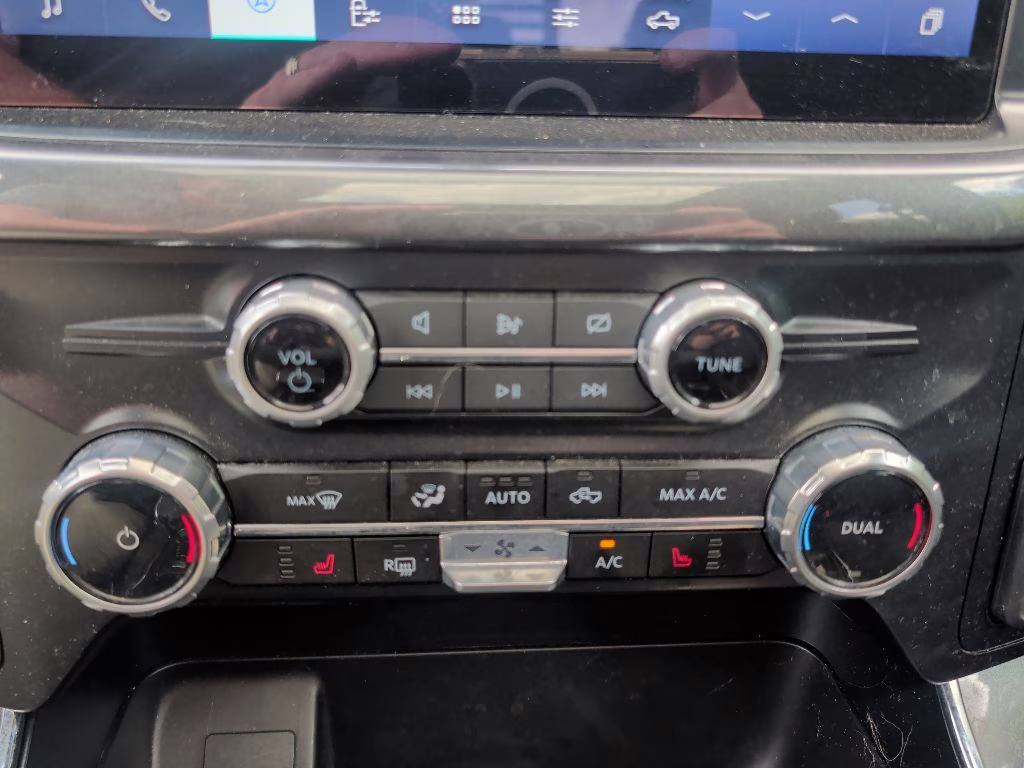 2023 Avalanche Ford F-150 XLT 4X4 Truck