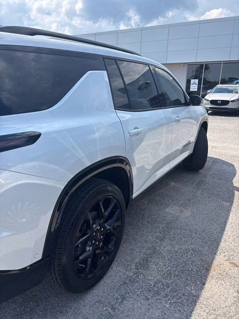 2025 Pearl Chevrolet Traverse RS AWD SUV