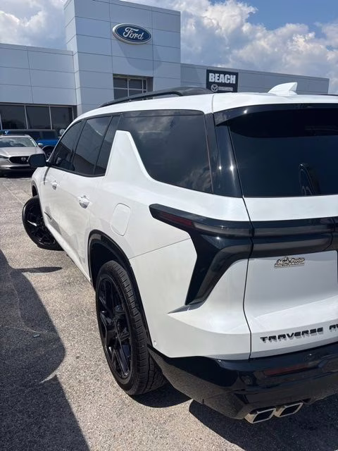 2025 Pearl Chevrolet Traverse RS AWD SUV