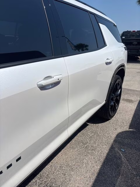 2025 Pearl Chevrolet Traverse RS AWD SUV