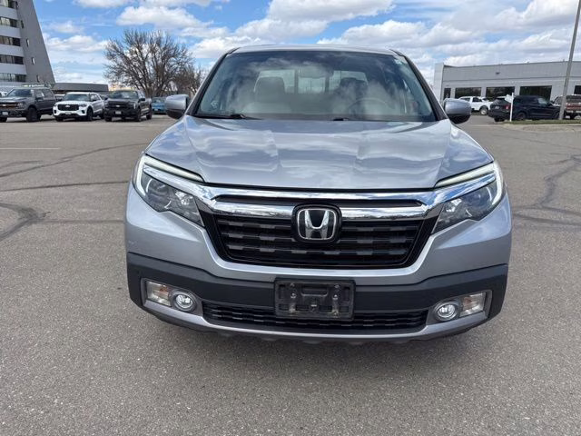 2017 Silver Honda Ridgeline RTL-E AWD Truck