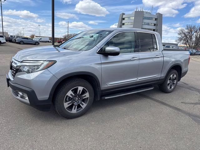 2017 Silver Honda Ridgeline RTL-E AWD Truck