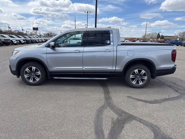 2017 Silver Honda Ridgeline RTL-E AWD Truck