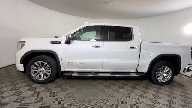2021 White Frost Tricoat GMC Sierra 1500 Denali 4X4 Truck