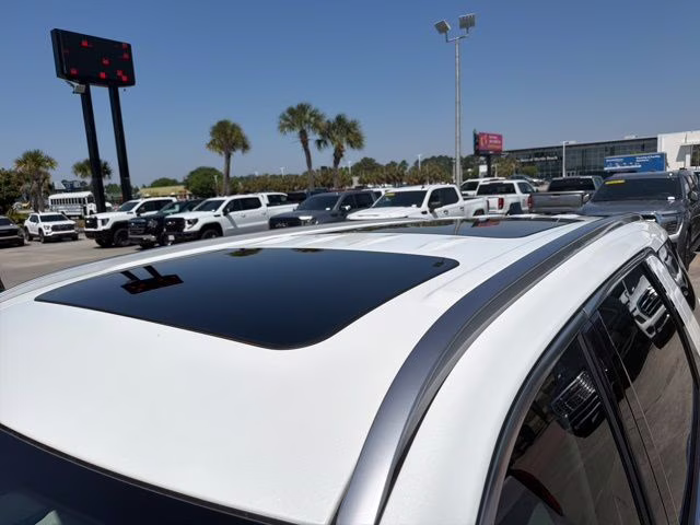 2025 Hyper White Hyundai Palisade Calligraphy AWD SUV