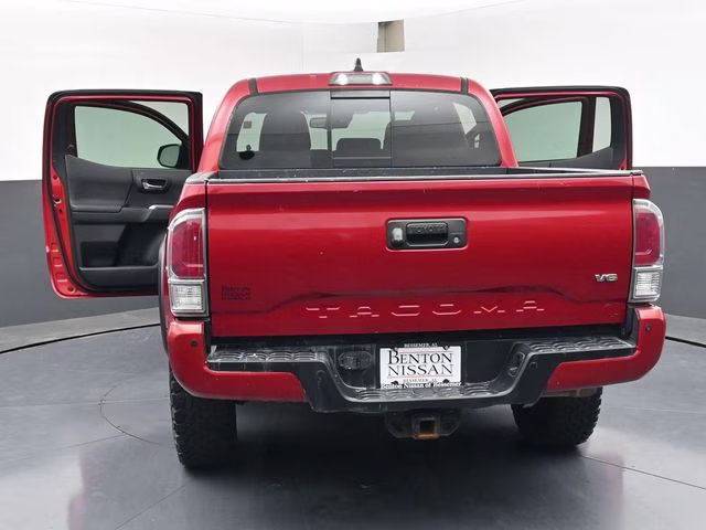 2022 Barcelona Red Metallic Toyota Tacoma TRD Off-Road RWD Truck