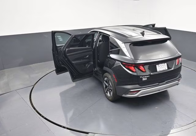 2025 Phantom Black Hyundai Tucson SEL FWD SUV