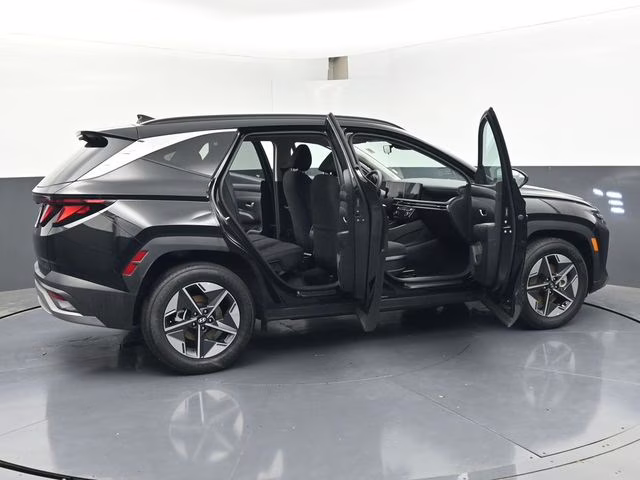 2025 Phantom Black Hyundai Tucson SEL FWD SUV