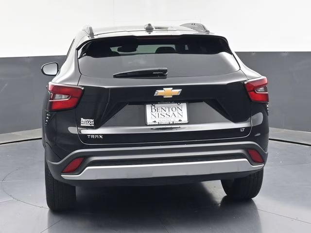 2025 Mosaic Black Metallic Chevrolet Trax LT FWD SUV