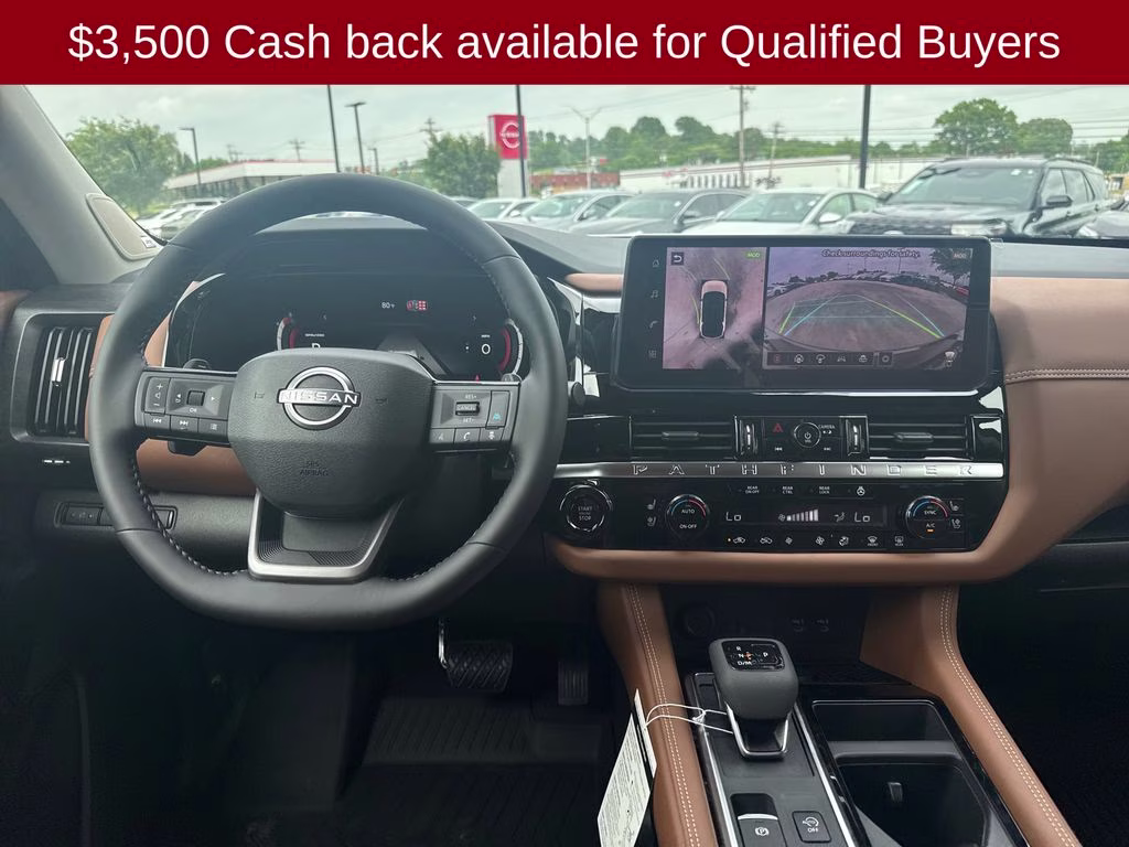 2026 Everest White Pearl/Black Nissan Pathfinder Platinum FWD SUV