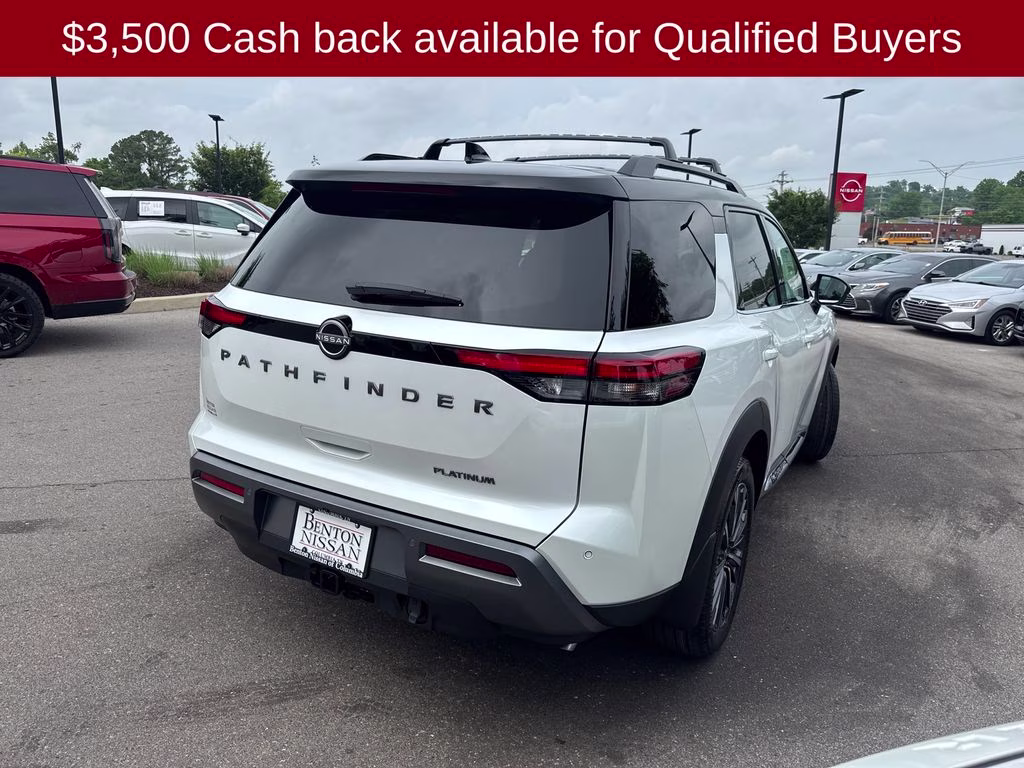 2026 Everest White Pearl/Black Nissan Pathfinder Platinum FWD SUV