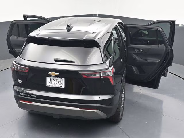 2025 Mosaic Black Metallic Chevrolet Equinox LT AWD SUV