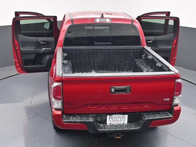 2022 Barcelona Red Metallic Toyota Tacoma TRD Off-Road RWD Truck