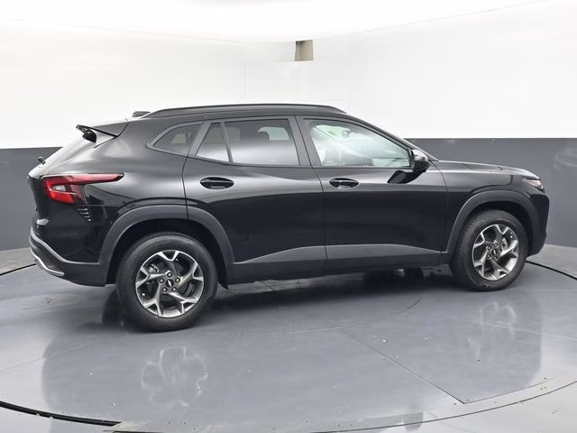 2025 Mosaic Black Metallic Chevrolet Trax LT FWD SUV