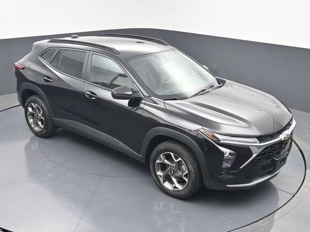 2025 Mosaic Black Metallic Chevrolet Trax LT FWD SUV