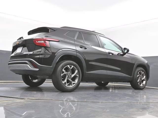 2025 Mosaic Black Metallic Chevrolet Trax LT FWD SUV