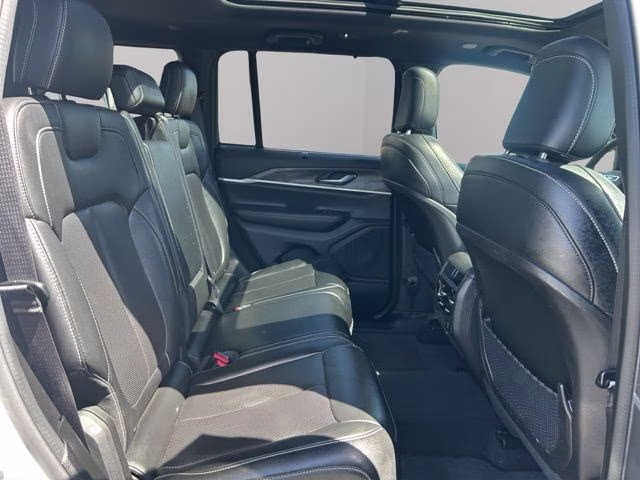 2024 Bright White Clearcoat Jeep Grand Cherokee Limited 4X4 SUV